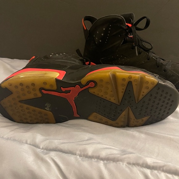 Men’s Nike (Jordan’s Infrared Retro 6 ) - Picture 3 of 5